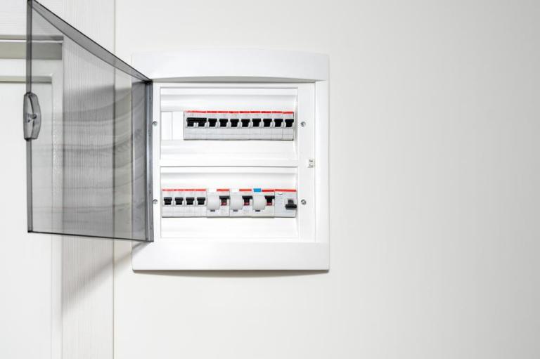 Comment réussir son installation électrique à Paris ?